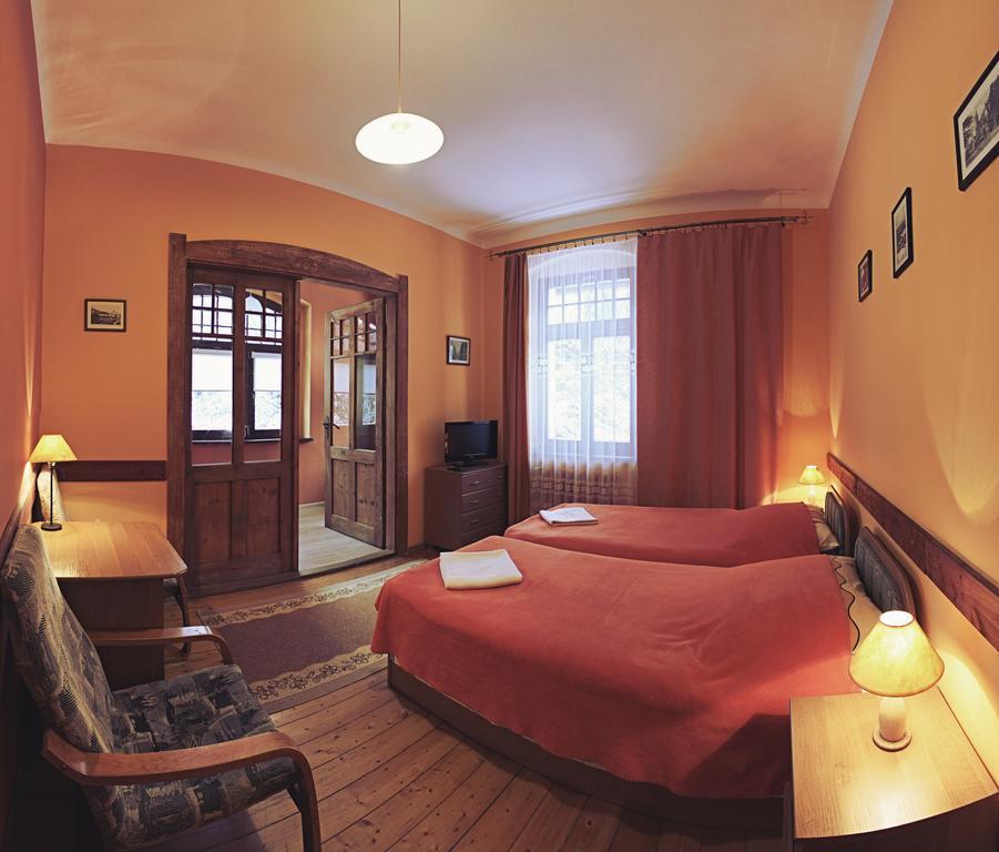 Two-Bedroom Studio,211246829:JPEG