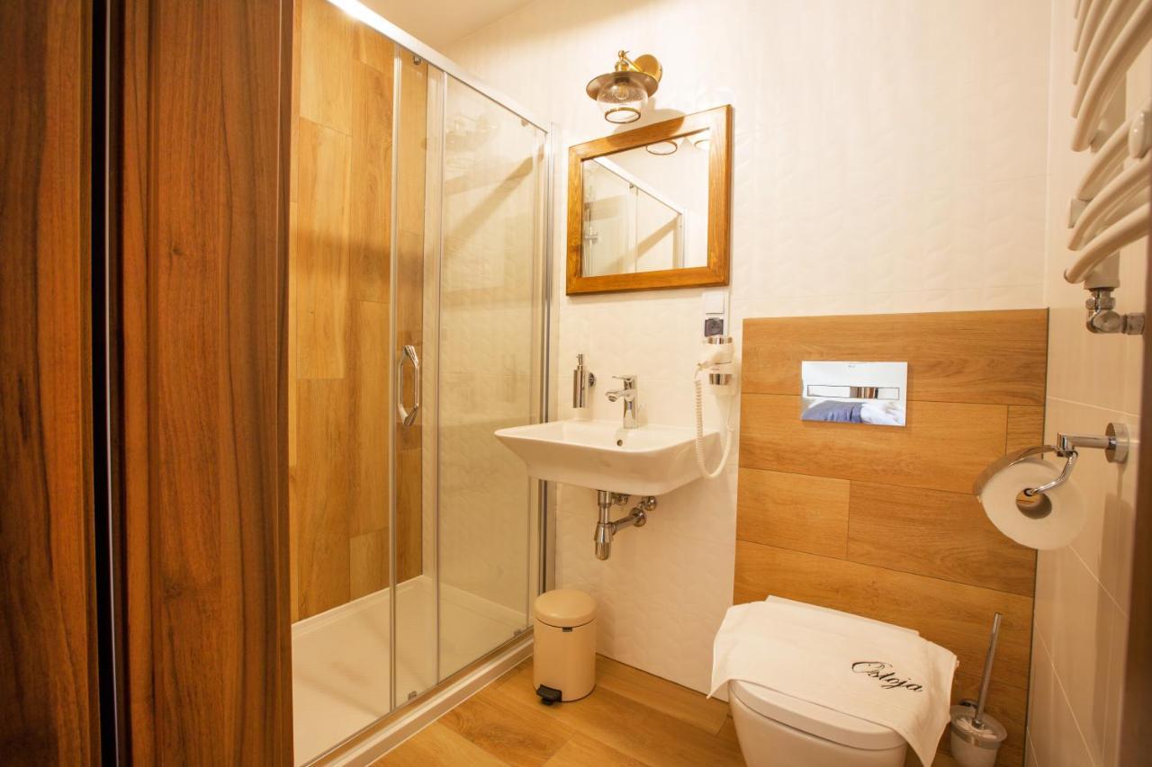 Doppelzimmer mit Balkon