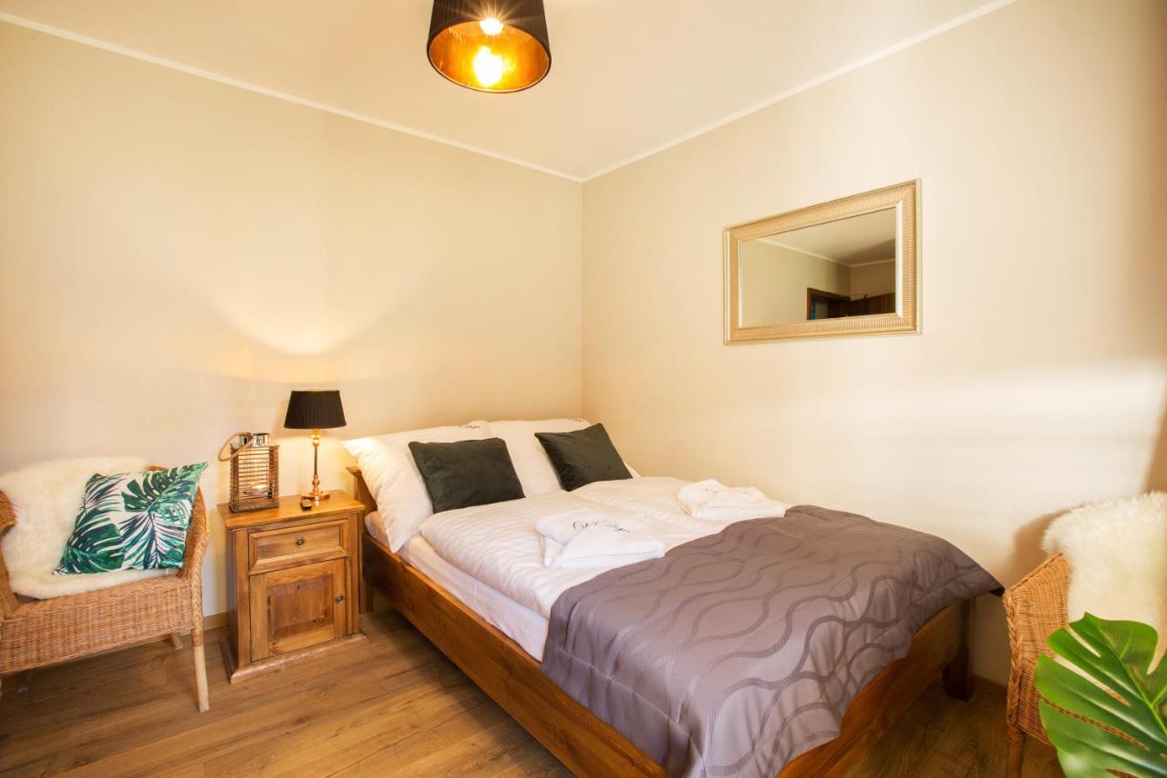 Double Room with Balcony,751481771:JPEG